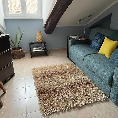 Apartment Cadelcivich - Mansarda Centro